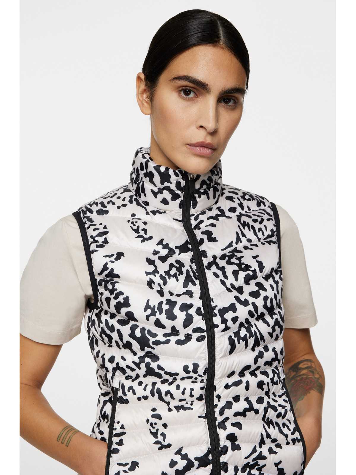 J. Lindeberg Lara light down vest print